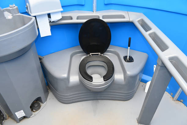 Best Portable bathroom rental  in Elburn, IL